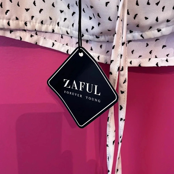 Off shoulder crop. - Picture 5 of 5